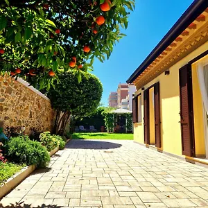 casa-vicino-al-mare-con-giardino-serra-di-mare.it-tuscanyhotel.com/